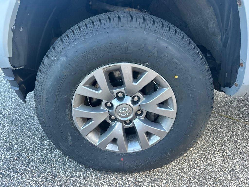 Used 2019 Toyota Tacoma SR5 AWD/4WD image 34