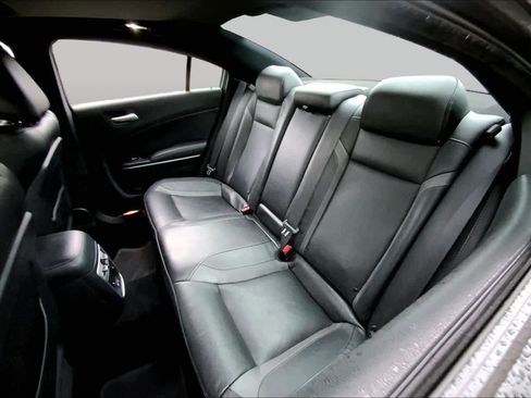 Used 2022 Dodge Charger SXT w/ Leather Interior Group RWD image 19