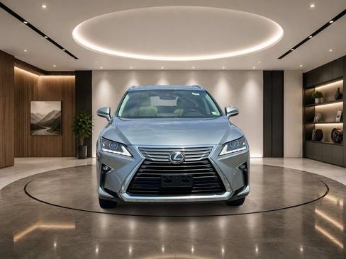 Used 2019 Lexus RX 350L AWD image 2