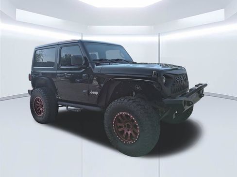 Used 2019 Jeep Wrangler Sport AWD/4WD image 2