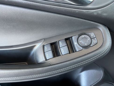 Used 2025 Buick Encore GX Preferred FWD image 18