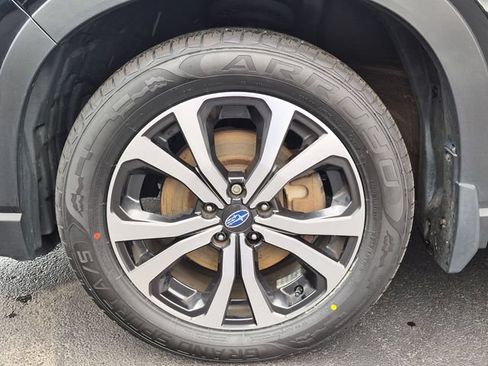 Used 2019 Subaru Forester Limited AWD/4WD image 9