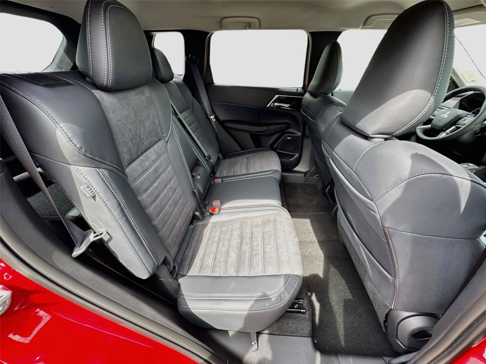 New 2026 Mitsubishi Outlander SE FWD image 27