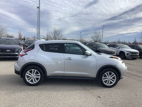 Used 2015 Nissan Juke SV image 4