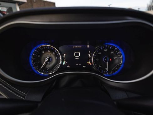 New 2026 Chrysler Pacifica Select FWD image 11
