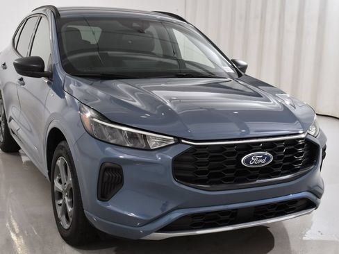 Used 2024 Ford Escape ST-Line w/ Tech Pack #1 AWD/4WD image 4