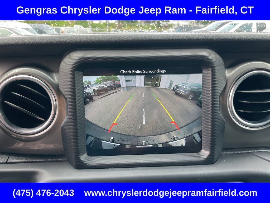 Used 2018 Jeep Wrangler Unlimited Sahara AWD/4WD image 50