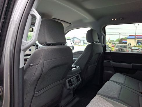 Used 2025 Ford F250 XLT w/ Black Appearance Package AWD/4WD image 12
