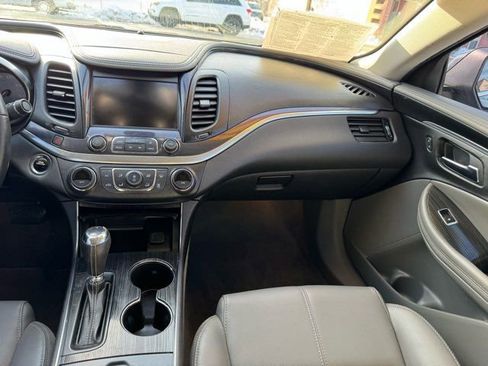 Used 2018 Chevrolet Impala LT image 21