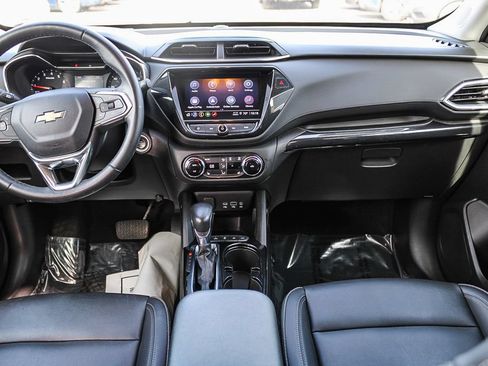 Used 2021 Chevrolet TrailBlazer LT w/ Premium Seating Package AWD/4WD image 12