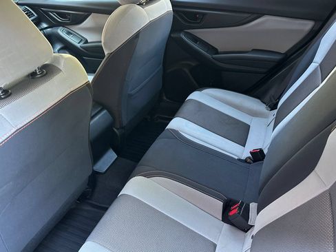 Used 2019 Subaru Crosstrek 2.0i Premium AWD/4WD image 16