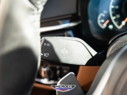 Used 2019 BMW 540i w/ M Sport Package image 29
