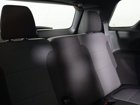 Used 2023 Chevrolet Traverse LT w/ Rear Camera Mirror Package image 38