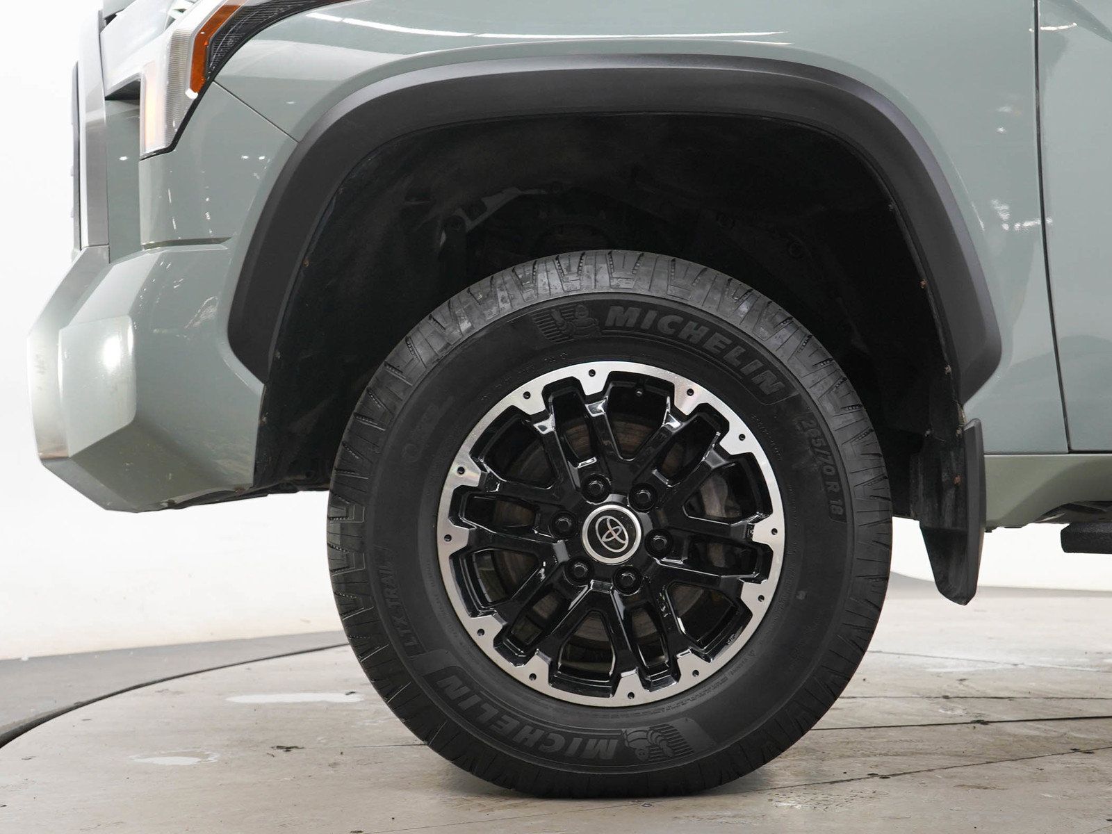 Used 2022 Toyota Tundra Limited AWD/4WD image 27