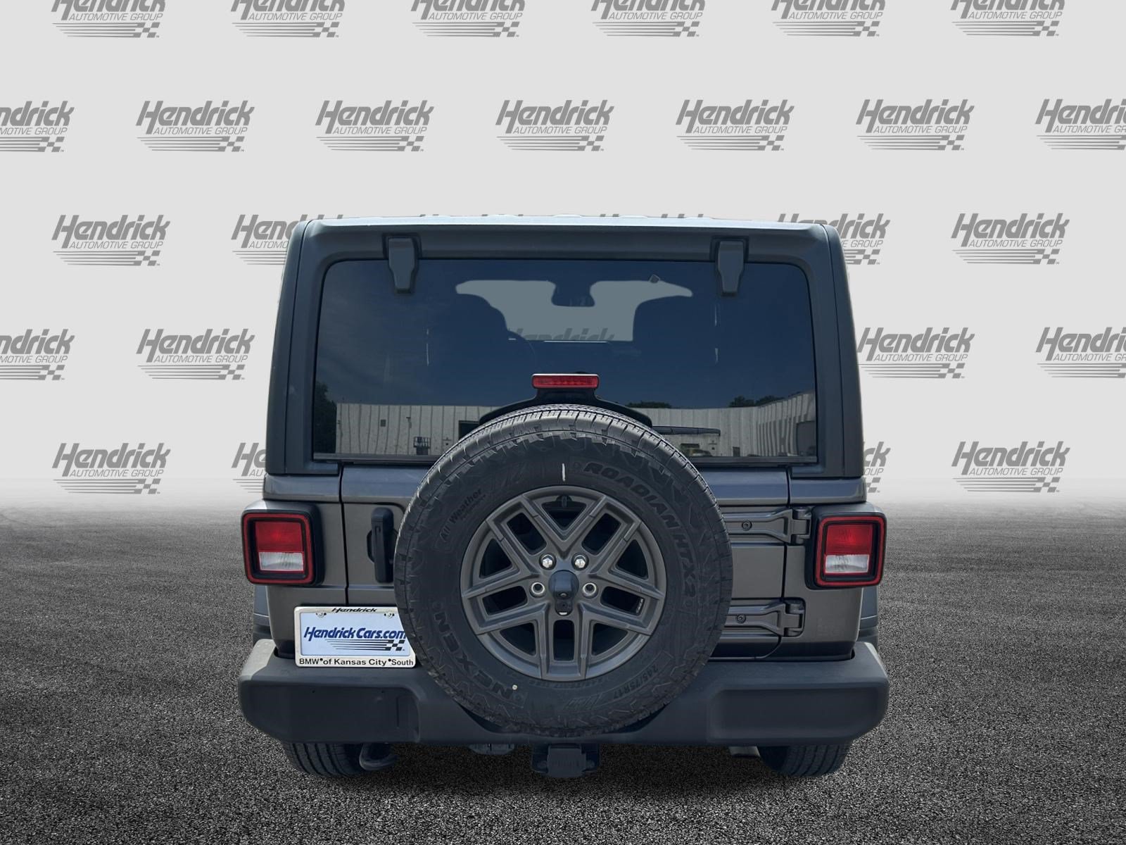 Used 2024 Jeep Wrangler Unlimited Sport AWD/4WD image 9