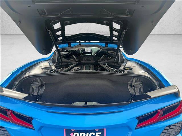 Used 2022 Chevrolet Corvette Stingray Premium Cpe w/ Z51 Performance Package RWD image 6