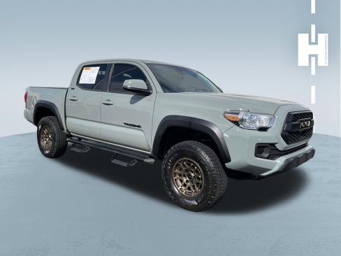 Used 2022 Toyota Tacoma SR5 w/ Trail Edition AWD/4WD image 1