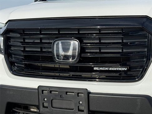 Used 2021 Honda Ridgeline Black Edition image 4