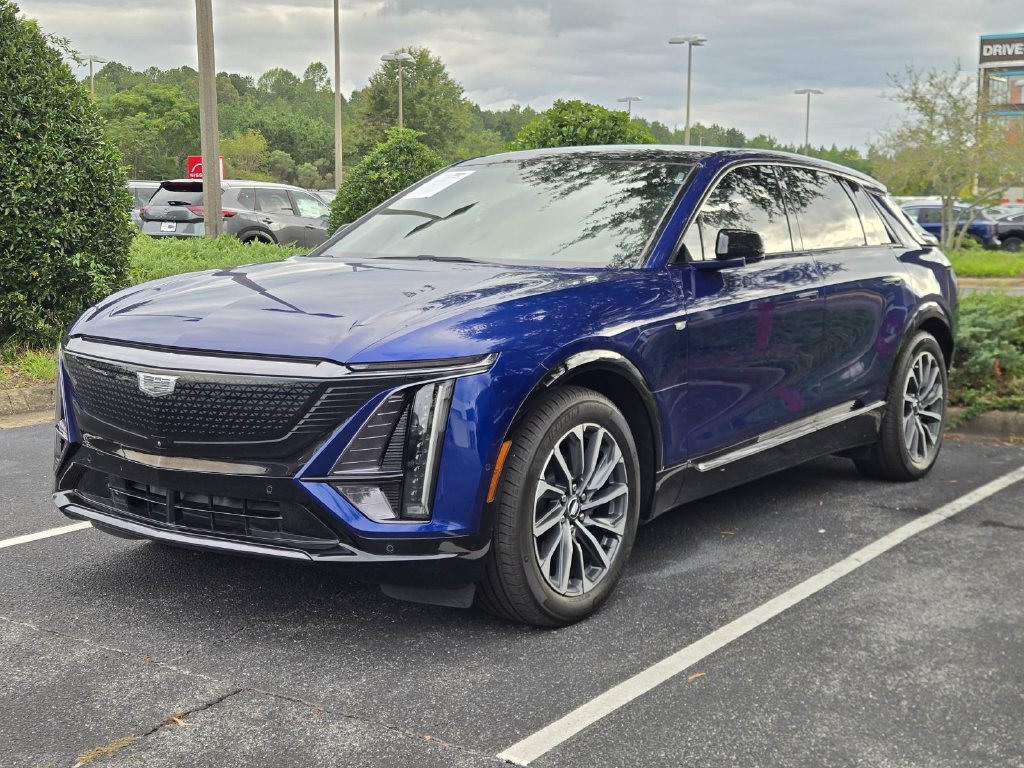 Used 2024 Cadillac Lyriq Sport RWD image 5