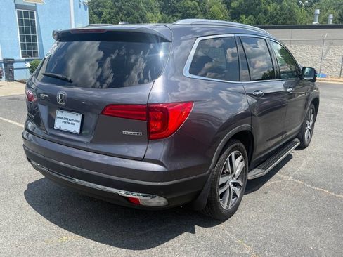 Used 2017 Honda Pilot Touring image 8