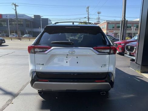 Used 2025 Toyota RAV4 XSE w/ Advanced Technology Package AWD/4WD image 7