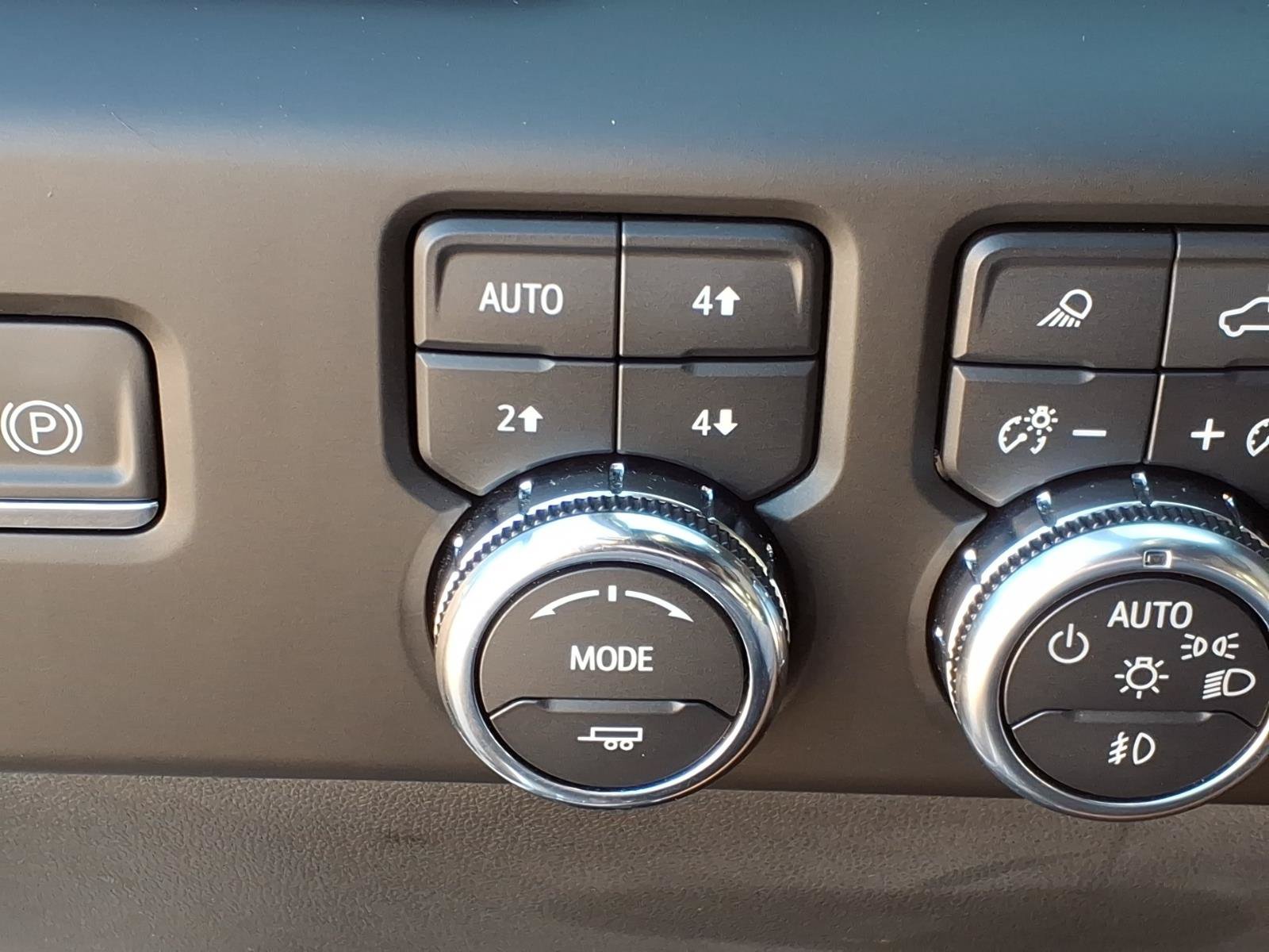 Used 2022 GMC Sierra 1500 AT4 w/ AT4 Preferred Package AWD/4WD image 27