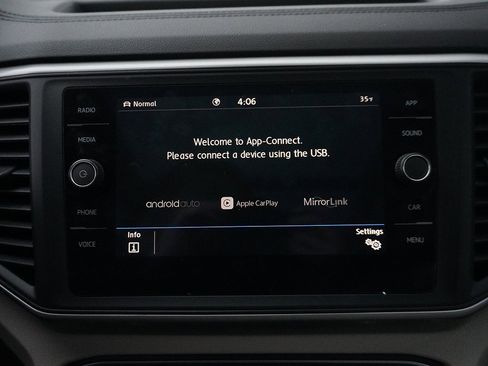 Used 2021 Volkswagen Atlas SE w/ Panoramic Sunroof Package image 52