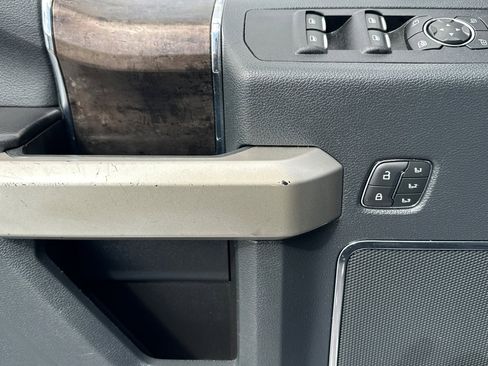 Used 2022 Ford F250 Lariat w/ Lariat Value Package image 12