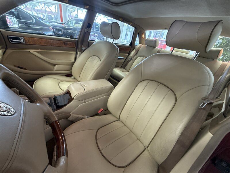 Used 1997 Jaguar XJ Vanden Plas RWD image 13