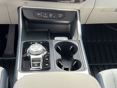 New 2026 Kia Carnival SX Prestige FWD image 17