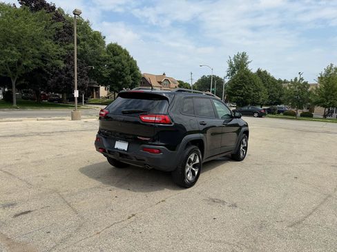 Used 2015 Jeep Cherokee Trailhawk w/ Comfort/Convenience Group AWD/4WD image 7