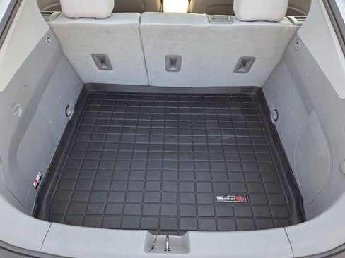 Used 2018 Chevrolet Volt LT w/ LT Driver Confidence Package image 13