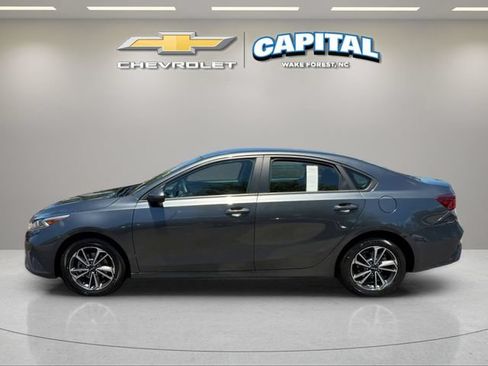 Used 2024 Kia Forte LXS FWD image 2