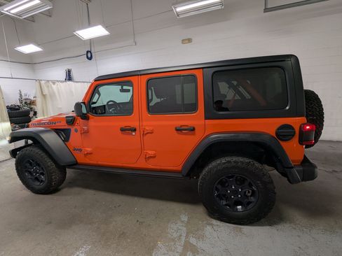Used 2023 Jeep Wrangler Unlimited Rubicon 4xe AWD/4WD image 10