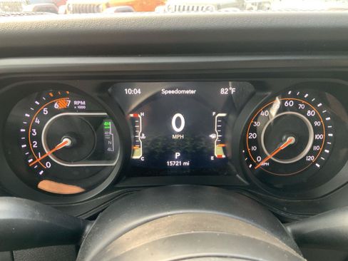 Used 2025 Jeep Wrangler Unlimited Rubicon 392 AWD/4WD image 26