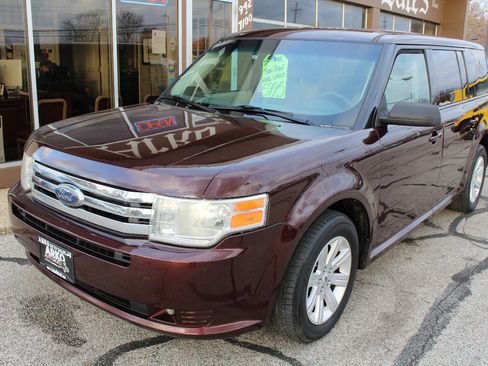 Used 2009 Ford Flex SE image 1