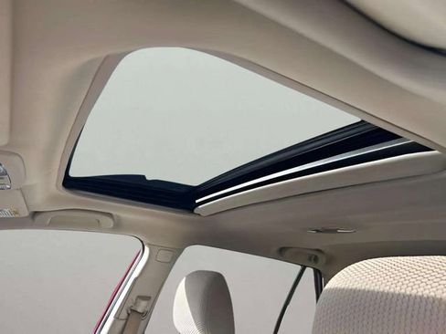 Used 2018 Subaru Outback 2.5i Premium image 10