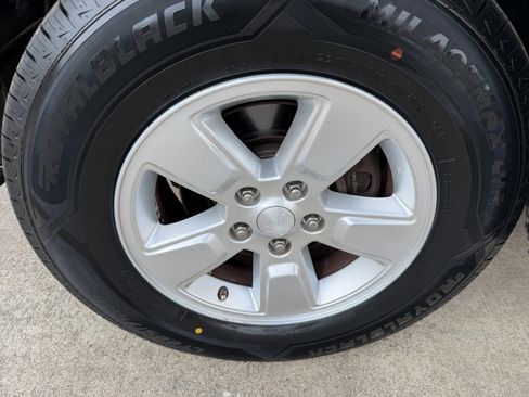 Used 2009 Jeep Liberty Sport w/ Popular Equipment Group image 34