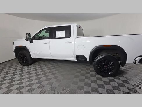 Used 2025 GMC Sierra 2500 AT4 AWD/4WD image 47