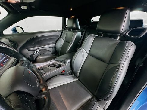 Used 2023 Dodge Challenger SXT w/ Plus Package RWD image 13