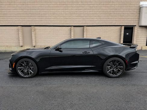 Used 2019 Chevrolet Camaro ZL1 w/ LPO, ZL1 Protection Package RWD image 2