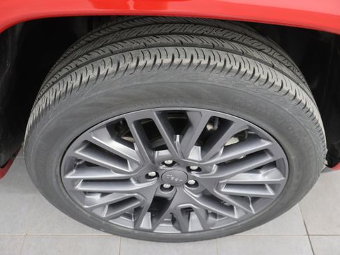 Used 2022 Jeep Compass Limited AWD/4WD image 3