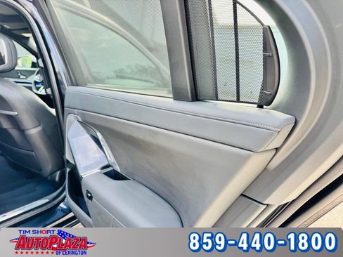 Used 2025 BMW 740i xDrive w/ Premium Package AWD/4WD image 52
