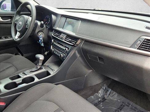 Used 2018 Kia Optima LX w/ 17" Alloy Wheels Package image 21