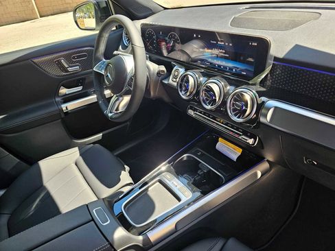 New 2026 Mercedes-Benz GLB 250 image 11