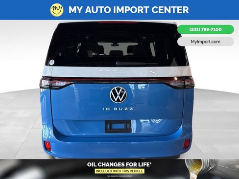 Used 2025 Volkswagen ID. Buzz Pro S image 5