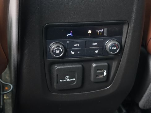 Used 2019 Buick Enclave Avenir w/ Avenir Technology Package AWD/4WD image 13