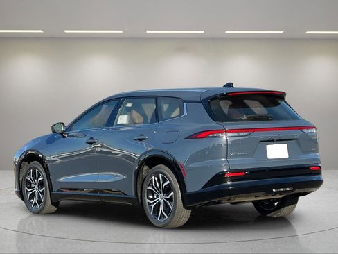 New 2026 Toyota Crown Signia image 5