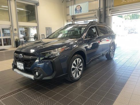 Used 2024 Subaru Outback Limited AWD/4WD image 3