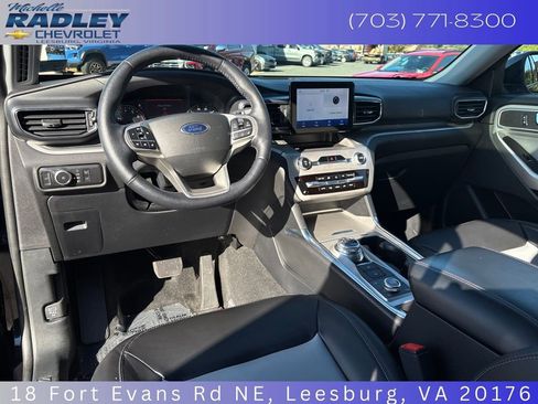 Used 2022 Ford Explorer XLT w/ Equipment Group 202A image 16